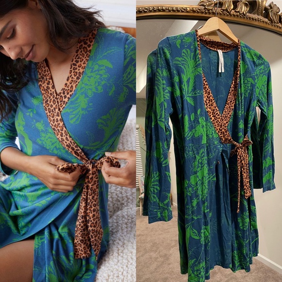 Anthropologie botanical robe - Picture 2 of 3